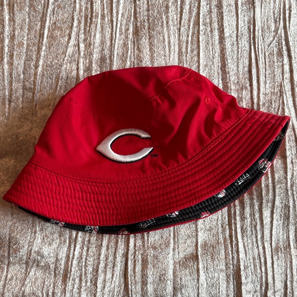 Cincinnati Reds Hat - Picture 1 of 4